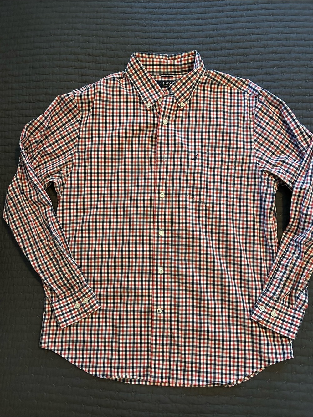 Nautica Wrinkle Resistant Plaid Classic Long Sleeve Button Down Men's Shirt.  L